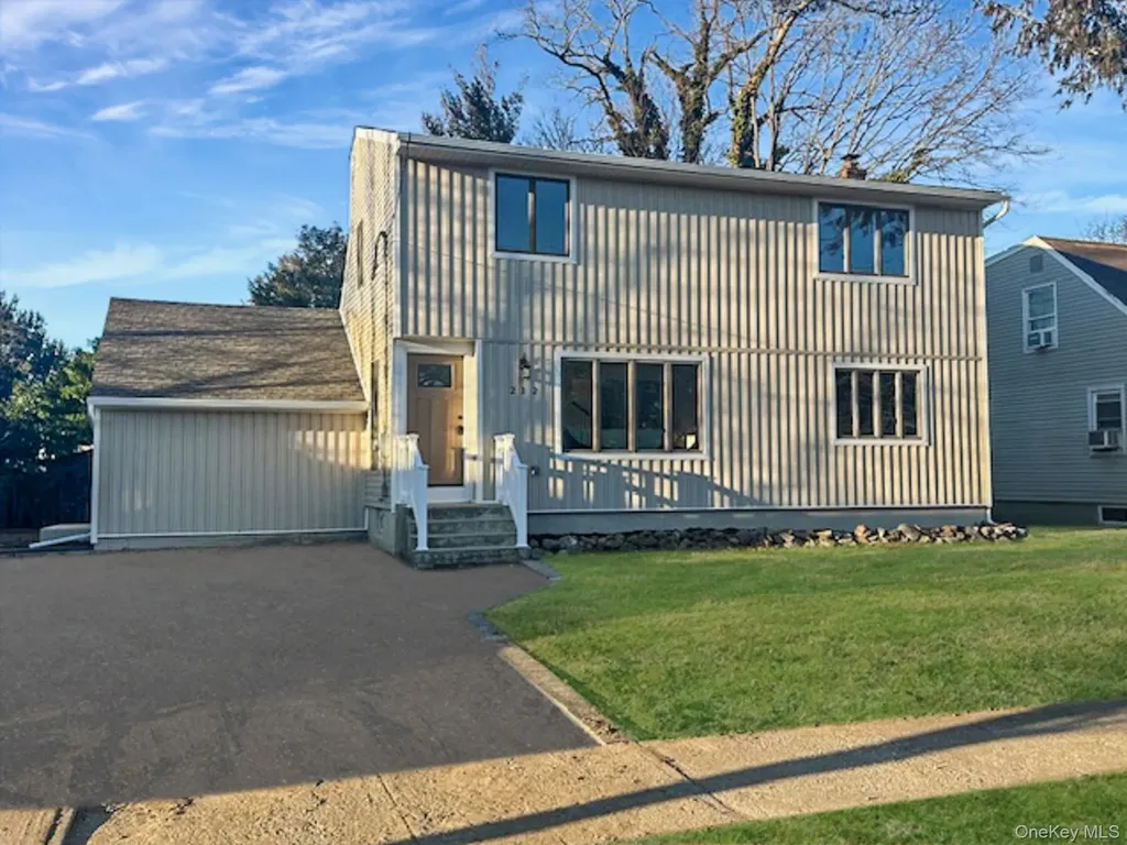 212 Babylon Turnpike Merrick NY 11566