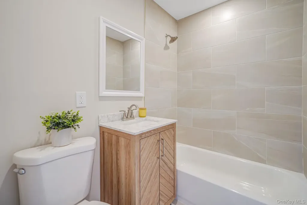 212 Babylon Turnpike Merrick NY 11566