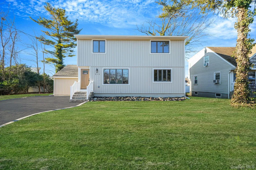 212 Babylon Turnpike Merrick NY 11566