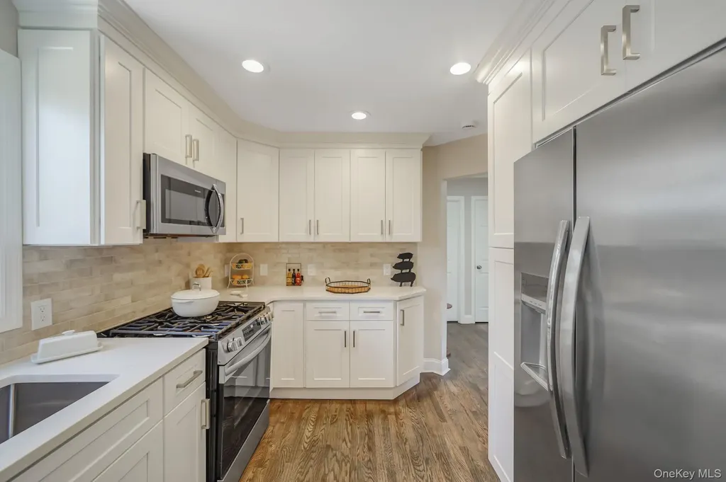 212 Babylon Turnpike Merrick NY 11566