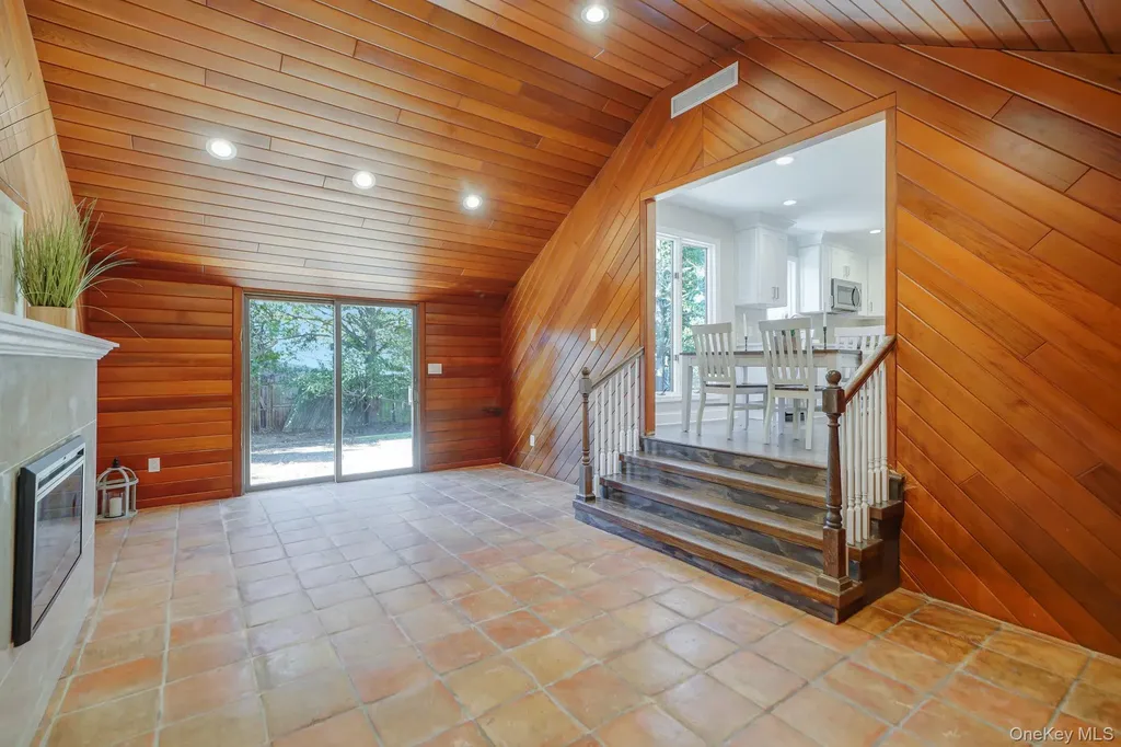 212 Babylon Turnpike Merrick NY 11566