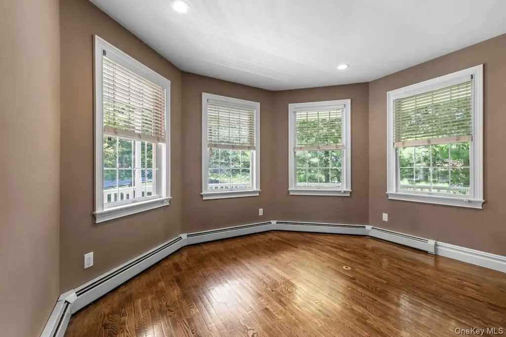 9 Ronwood Road Chestnut Ridge NY 10977