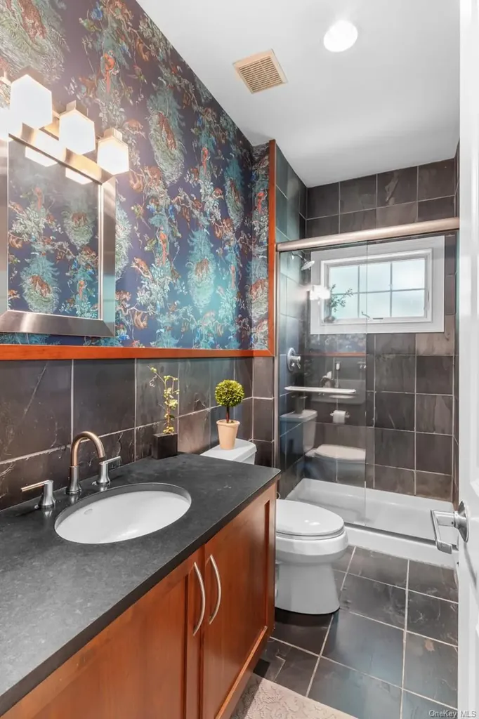 9 Ronwood Road Chestnut Ridge NY 10977
