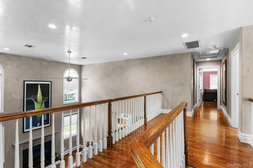 9 Ronwood Road Chestnut Ridge NY 10977