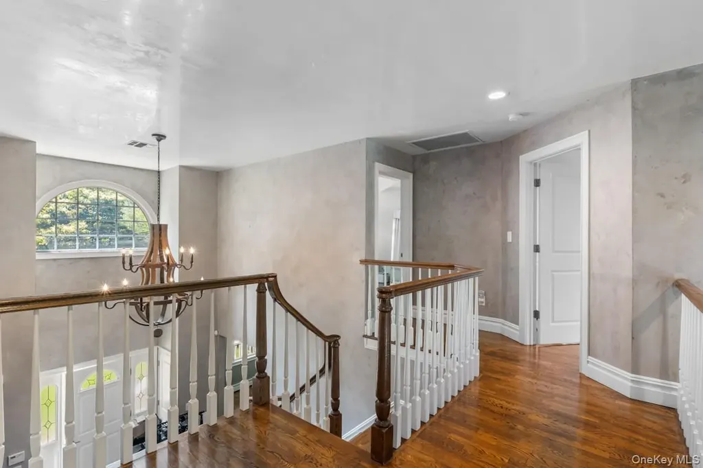 9 Ronwood Road Chestnut Ridge NY 10977