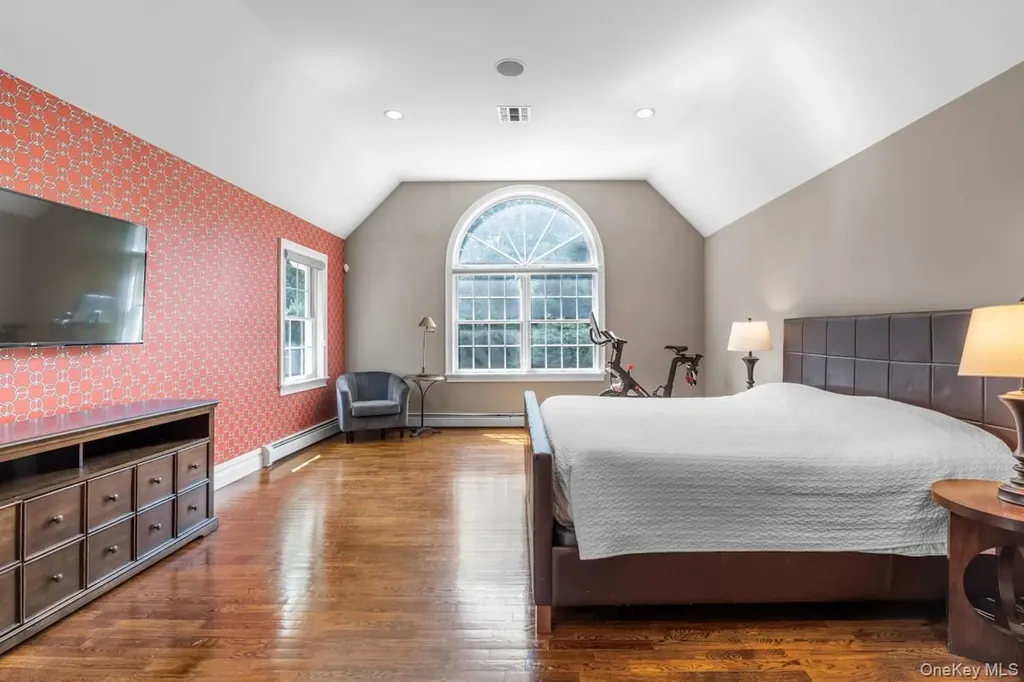 9 Ronwood Road Chestnut Ridge NY 10977