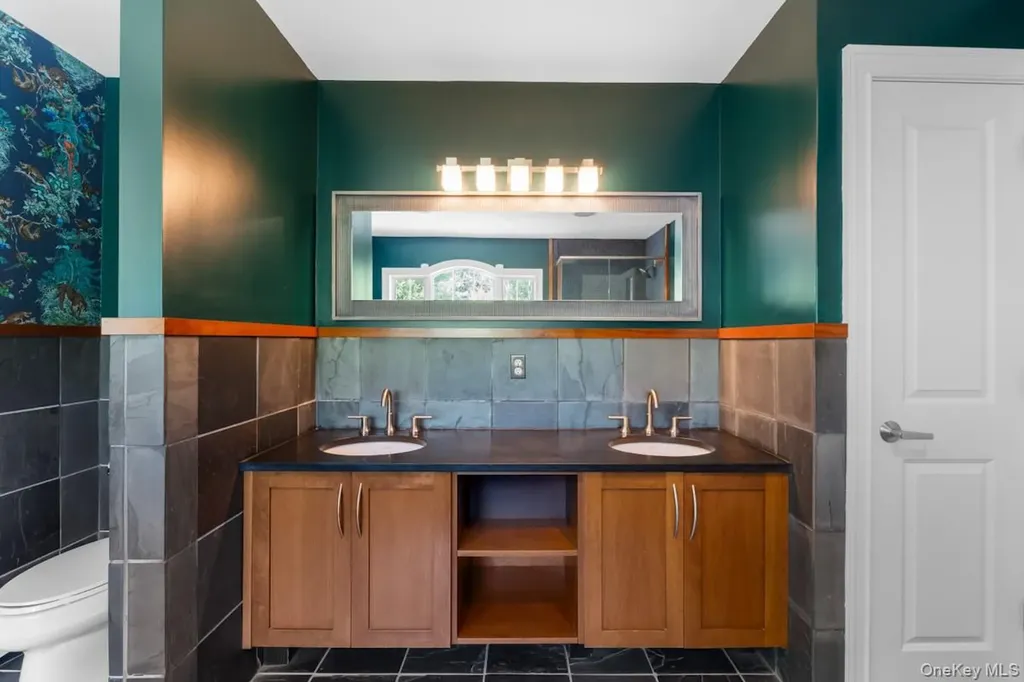 9 Ronwood Road Chestnut Ridge NY 10977