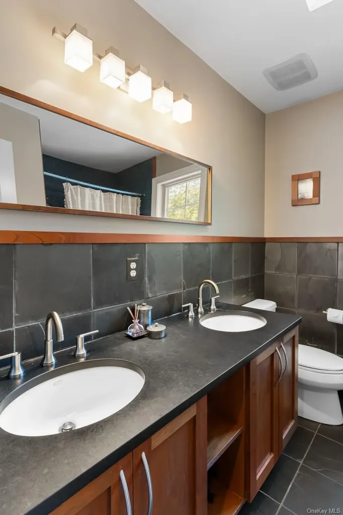 9 Ronwood Road Chestnut Ridge NY 10977