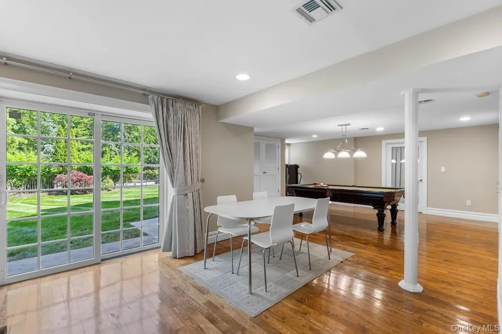 9 Ronwood Road Chestnut Ridge NY 10977