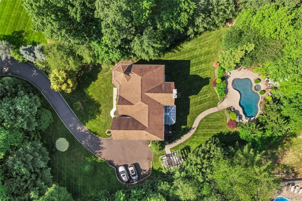 9 Ronwood Road Chestnut Ridge NY 10977