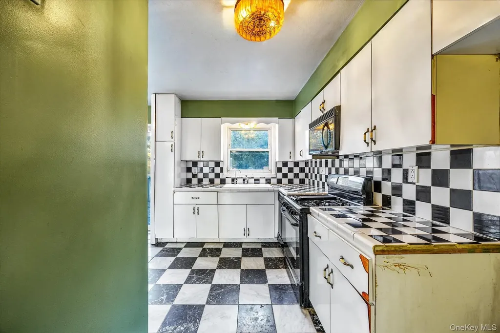 1537 144th Street Whitestone NY 11357