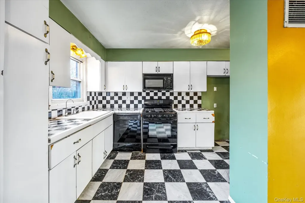 1537 144th Street Whitestone NY 11357