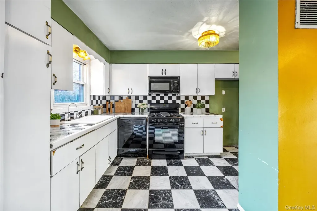 1537 144th Street Whitestone NY 11357