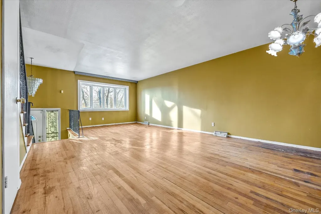 1537 144th Street Whitestone NY 11357