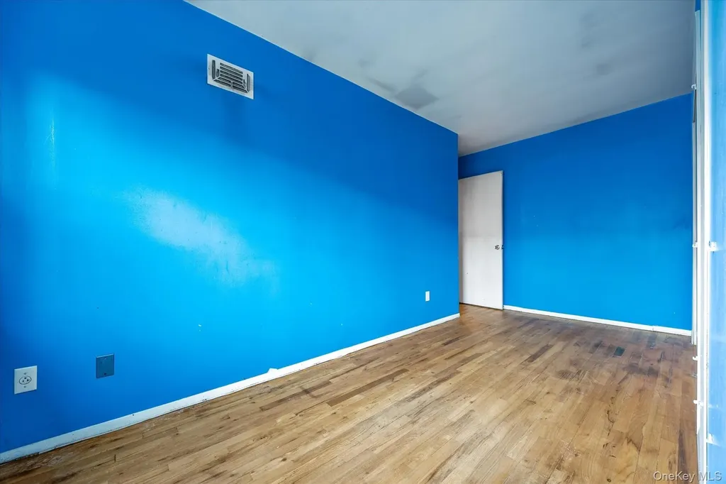 1537 144th Street Whitestone NY 11357