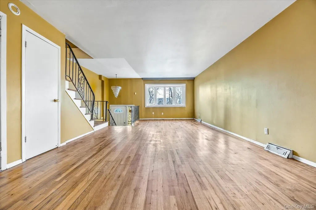 1537 144th Street Whitestone NY 11357