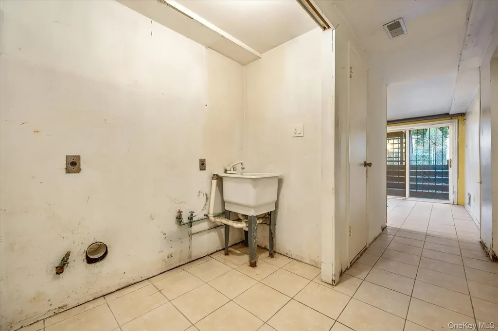 1537 144th Street Whitestone NY 11357