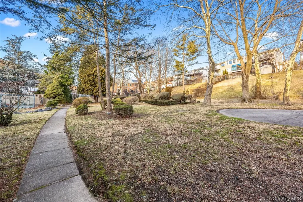 1537 144th Street Whitestone NY 11357