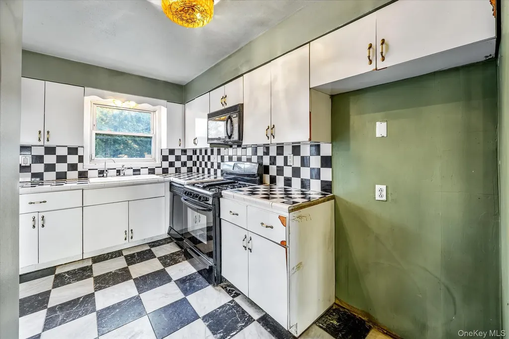 1537 144th Street Whitestone NY 11357