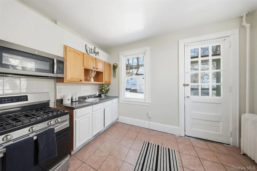 29 Beacon Street Middletown NY 10940