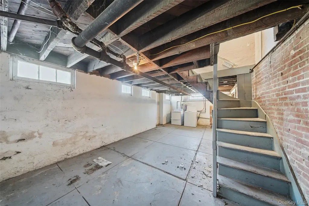 29 Beacon Street Middletown NY 10940