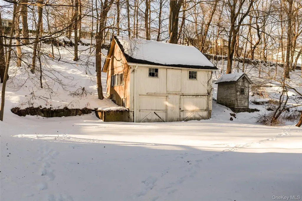29 Beacon Street Middletown NY 10940