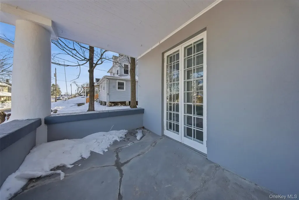 29 Beacon Street Middletown NY 10940
