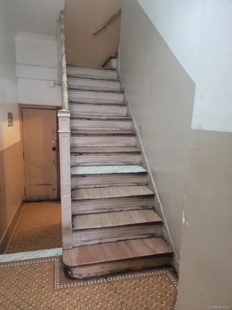 536 E 138th Street Bronx NY 10454