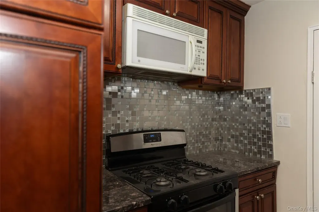 1275 E 51st Street Brooklyn NY 11234