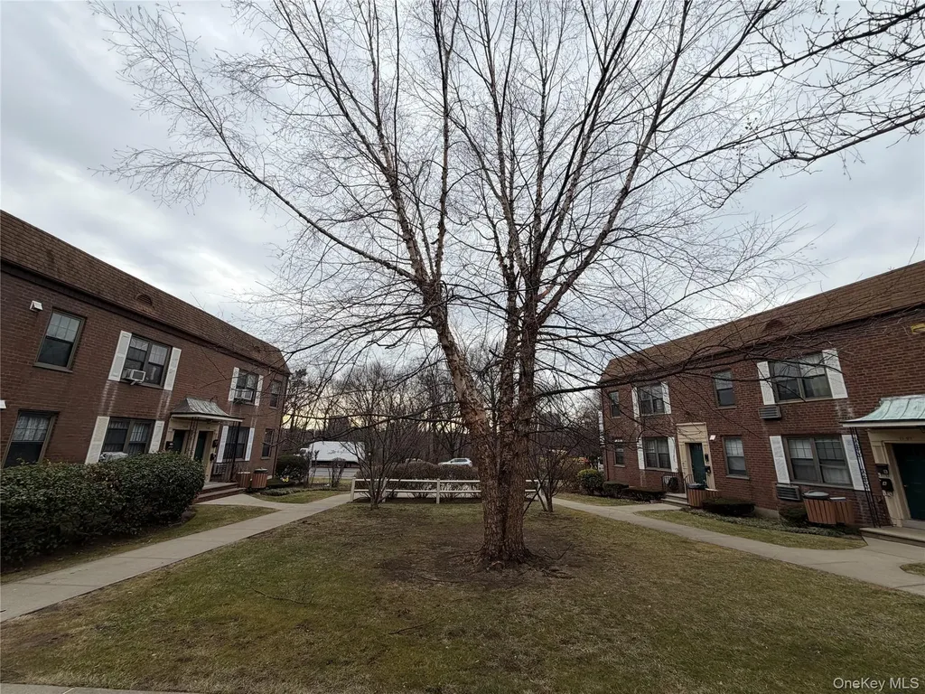 71-17 Park Drive East Flushing NY 11367