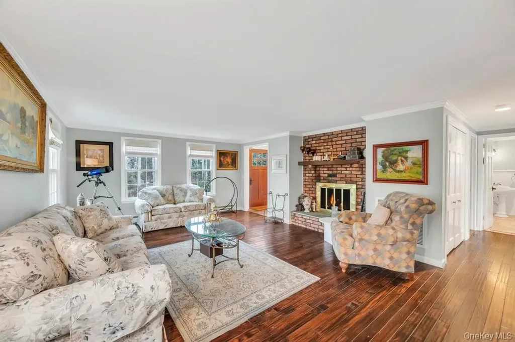 807 Union Avenue Riverhead NY 11901