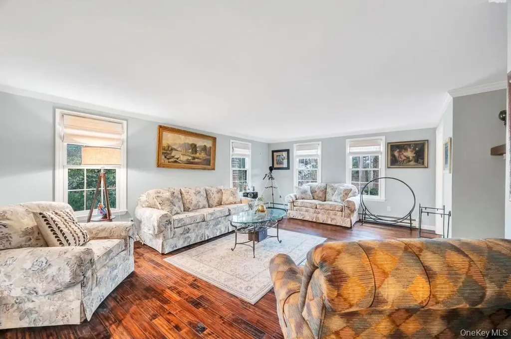 807 Union Avenue Riverhead NY 11901