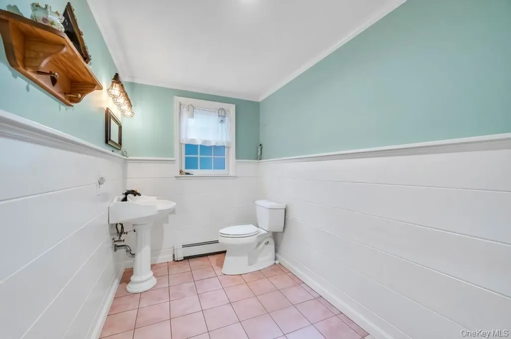 807 Union Avenue Riverhead NY 11901