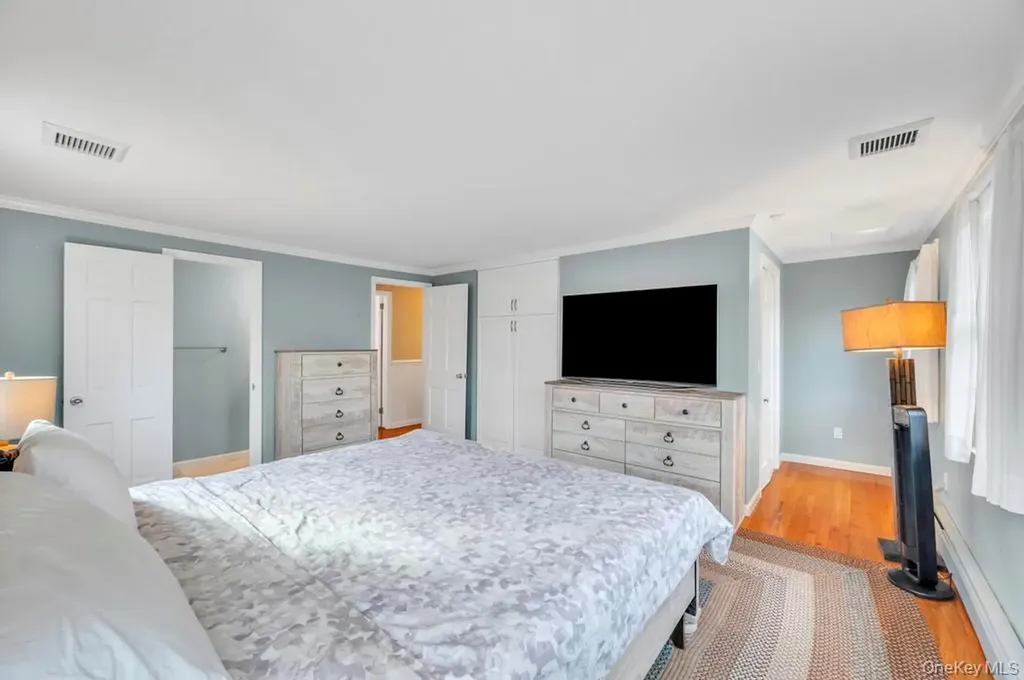 807 Union Avenue Riverhead NY 11901