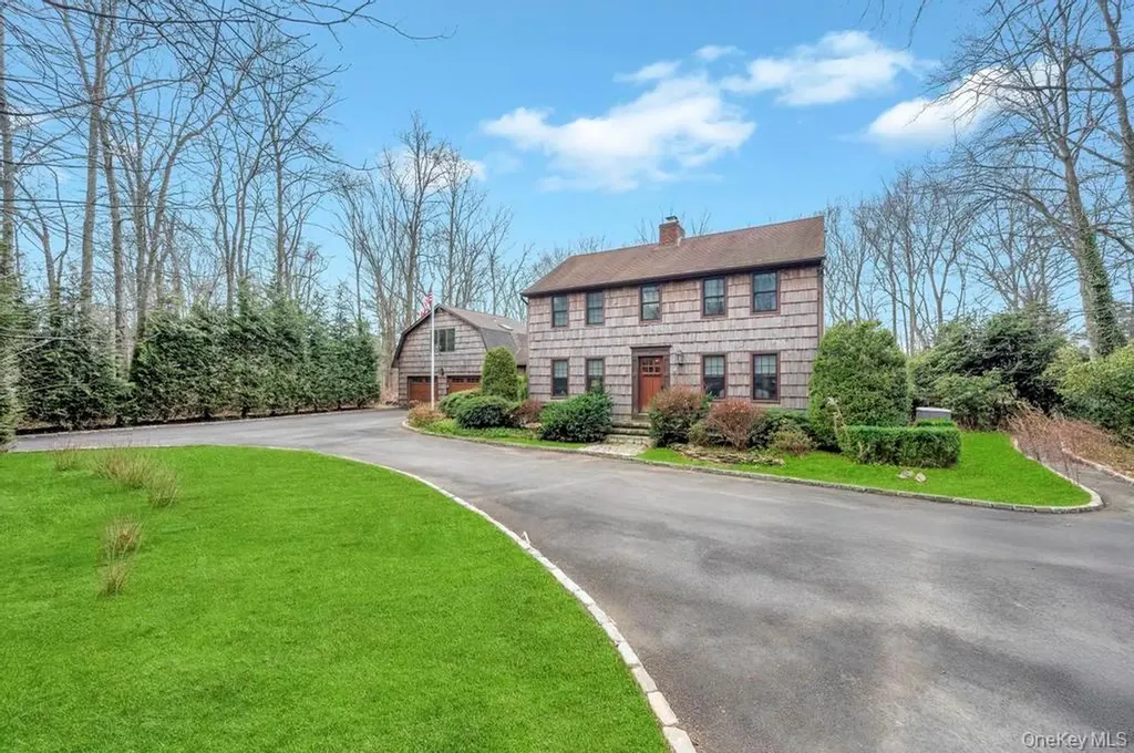 807 Union Avenue Riverhead NY 11901