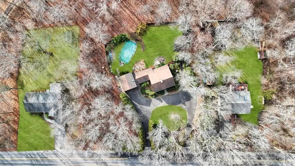 807 Union Avenue Riverhead NY 11901