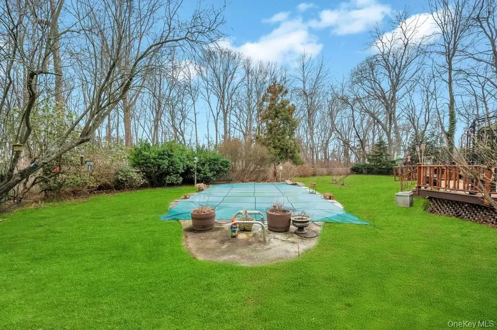 807 Union Avenue Riverhead NY 11901