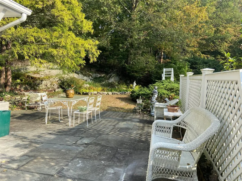 335 Roaring Brook Road Chappaqua NY 10514