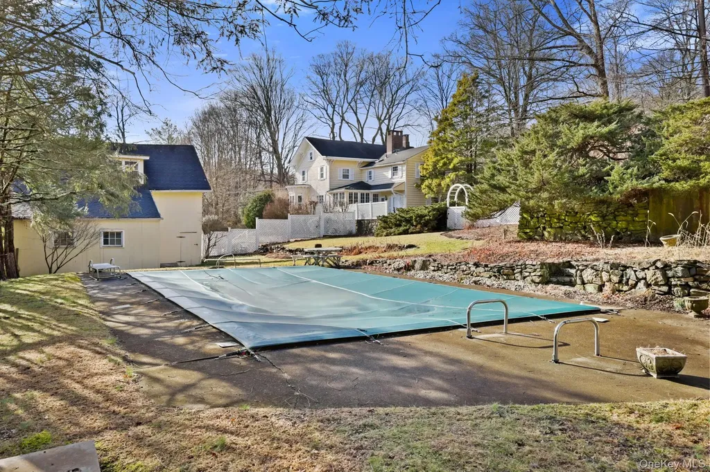 335 Roaring Brook Road Chappaqua NY 10514