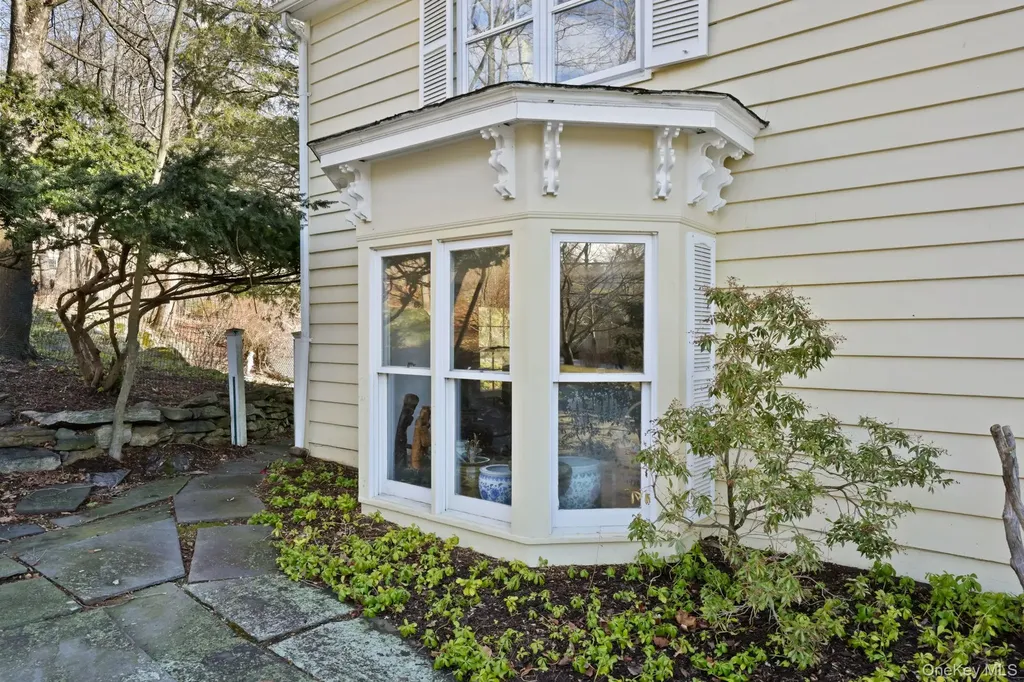 335 Roaring Brook Road Chappaqua NY 10514
