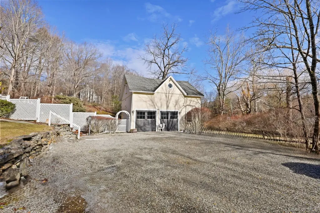 335 Roaring Brook Road Chappaqua NY 10514