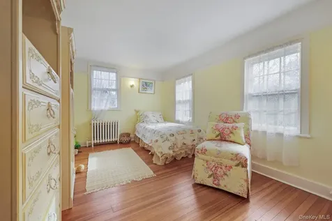 335 Roaring Brook Road Chappaqua NY 10514