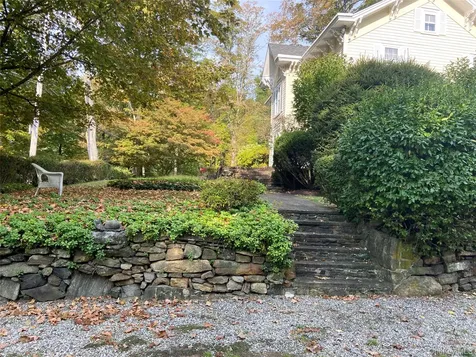 335 Roaring Brook Road Chappaqua NY 10514
