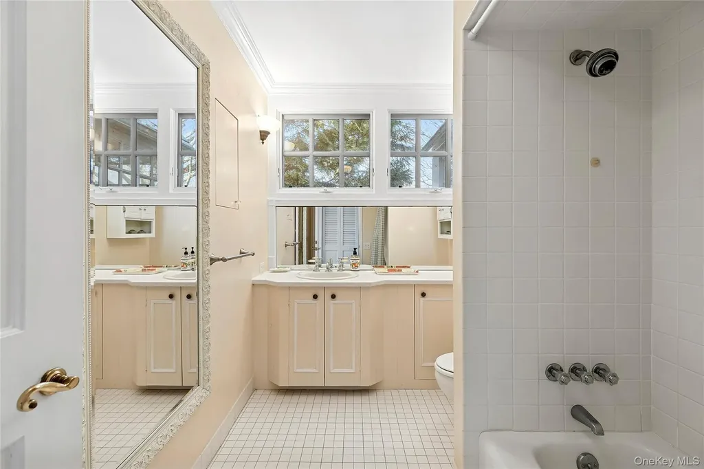 19 And 33 Bridgefield Road Bridgehampton NY 11932