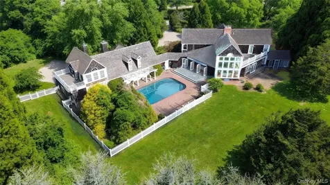 19 And 33 Bridgefield Road Bridgehampton NY 11932