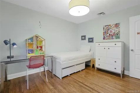 6 Killington Street Chappaqua NY 10514