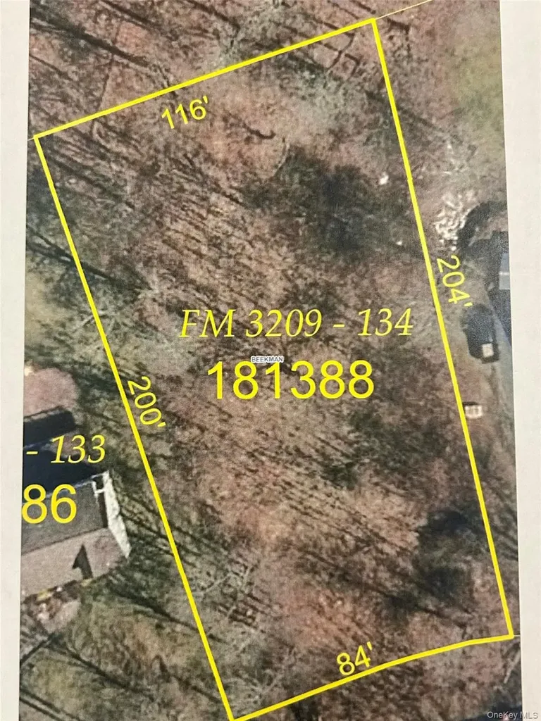 20 Hickory Lane Pawling NY 12564