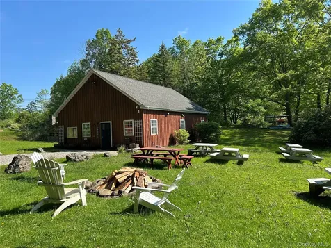 20 Hickory Lane Pawling NY 12564