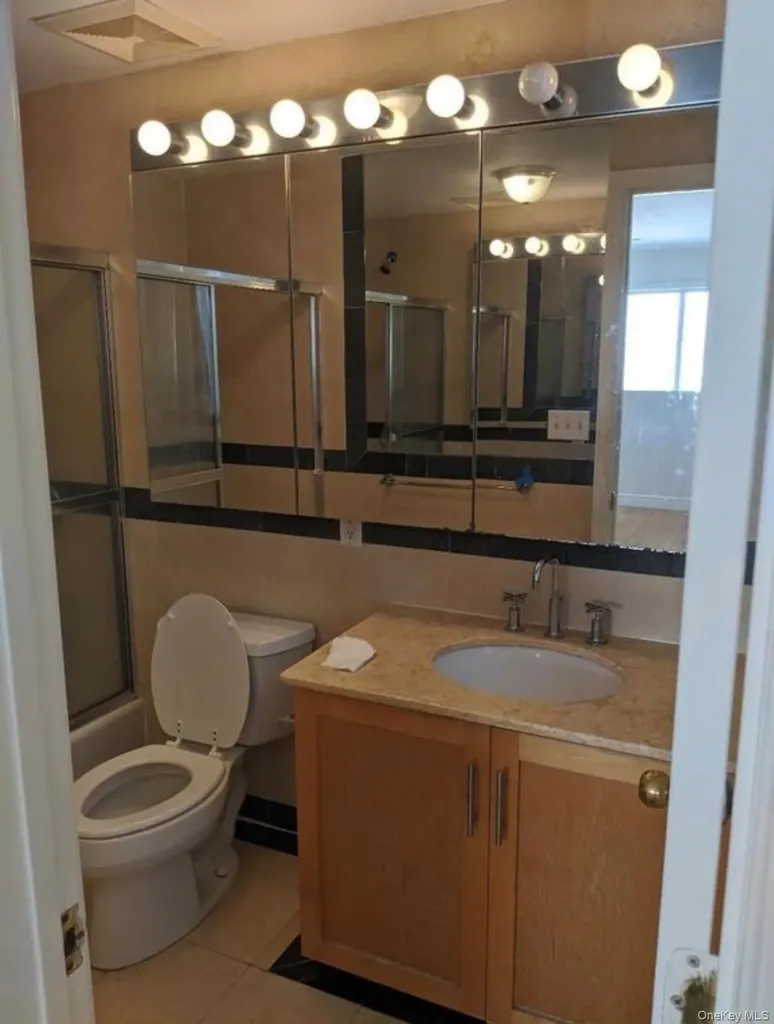 150-01 Northern Boulevard Flushing NY 11354