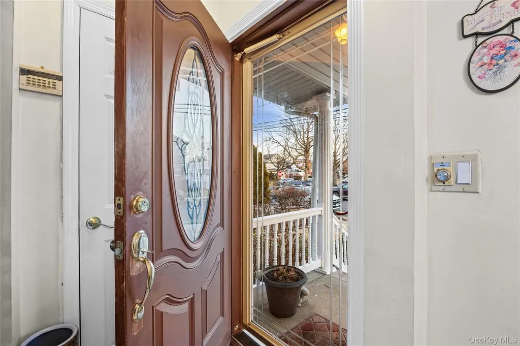 25 Everett Street Valley Stream NY 11580
